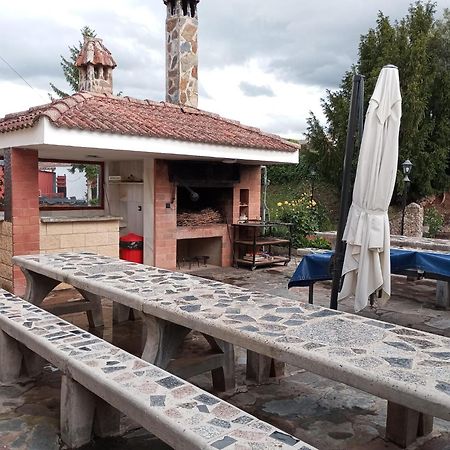 Casa Turistica Villa Carmen, Con Chimenea, Amplia Zona De Jardin, Barbacoa, Piscina Y Garaje Arenzana de Abajo Εξωτερικό φωτογραφία