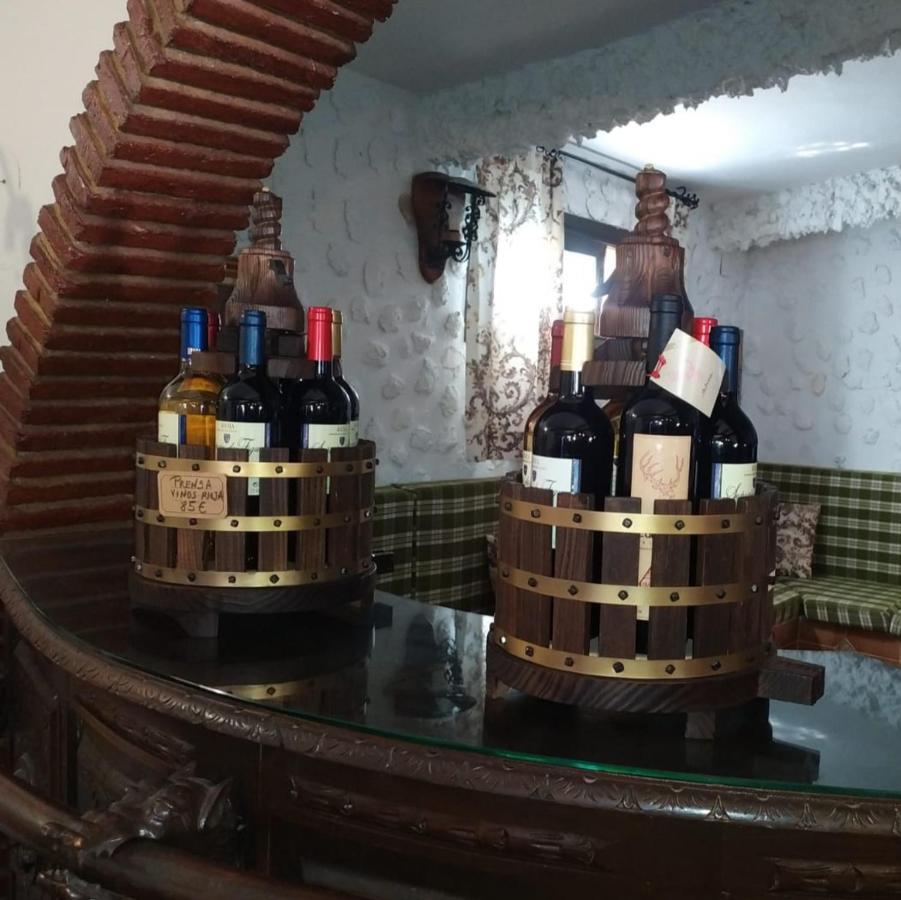 Casa Turistica Villa Carmen, Con Chimenea, Amplia Zona De Jardin, Barbacoa, Piscina Y Garaje Arenzana de Abajo Εξωτερικό φωτογραφία