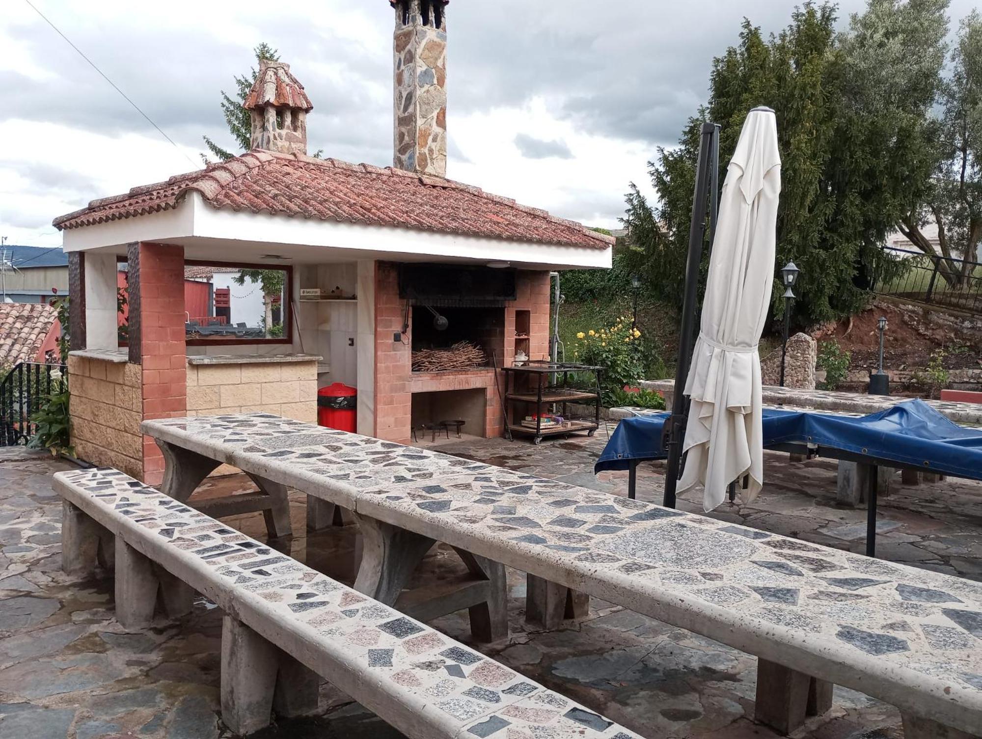 Casa Turistica Villa Carmen, Con Chimenea, Amplia Zona De Jardin, Barbacoa, Piscina Y Garaje Arenzana de Abajo Εξωτερικό φωτογραφία